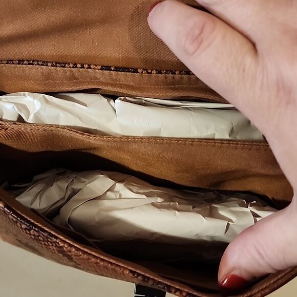 Georgeous Nicole Miller Crossbody bag NWT brown Snakeskin - Picture 5 of 5